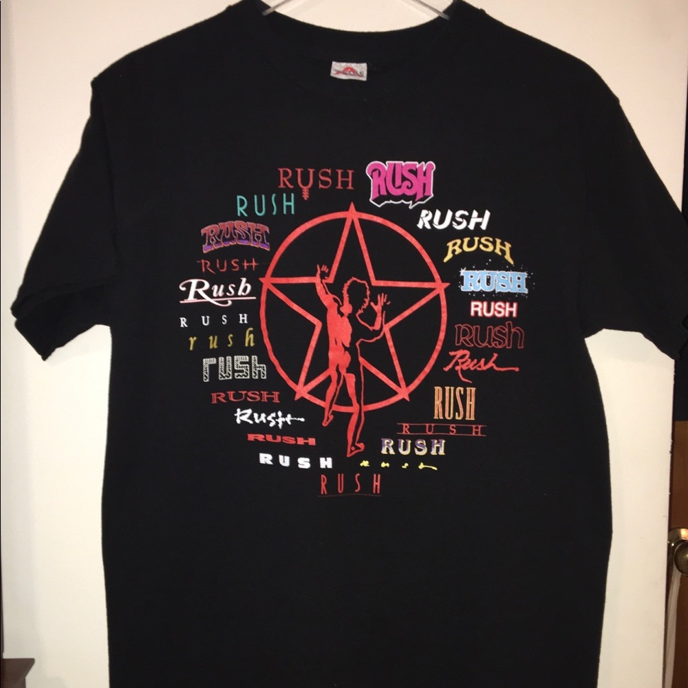 Graphic tee